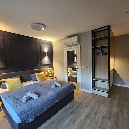 Hotel apartamentowy Evmerol 3*