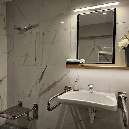 Apartmanhotel Evmerol 3*